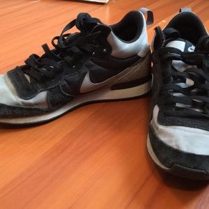 Nike internationalists men